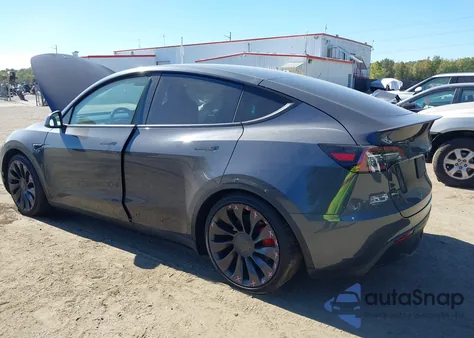 2022 Tesla Model Y Performance Dual Motor All-Wheel Drive from USA, damaged, VIN 7SAYGDEF1NF395482